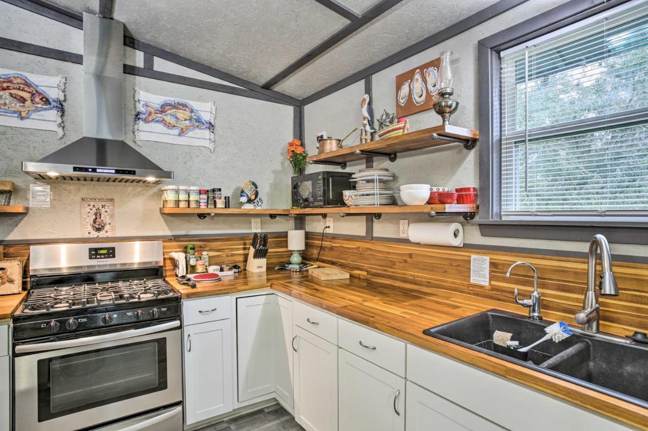 Waterfront Bay St Louis Beach House With Deck! Bay St. Louis Екстер'єр фото