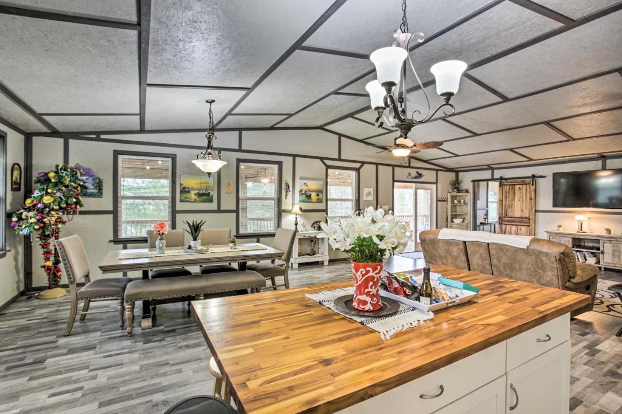 Waterfront Bay St Louis Beach House With Deck! Bay St. Louis Екстер'єр фото